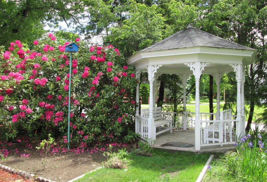 The Bridges Inn At Whitcomb House B&B Swanzey Exterior foto