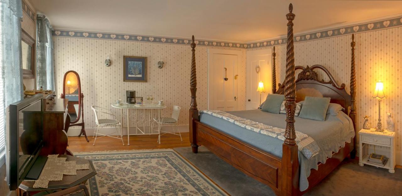 The Bridges Inn At Whitcomb House B&B Swanzey Exterior foto